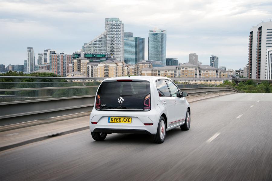  Volkswagen up! beats 5-Door 2016 года  (UK) (фото 20 из 23)